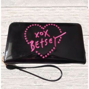 BETSEY JOHNSON BLACK PATENT LEATHER WALLET